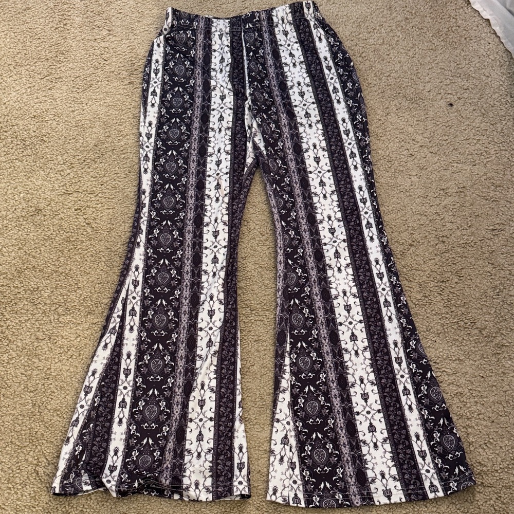 SHEIN Black and White Patterned Flare Pants